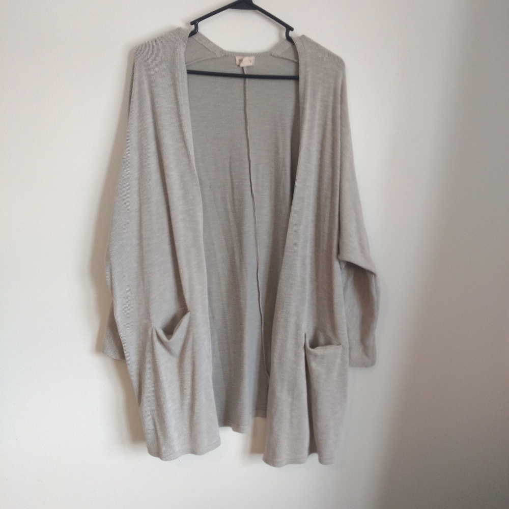 Taupe Donni. Cardigan
